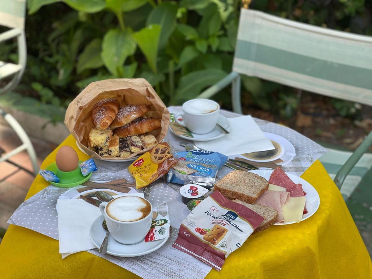 Hotel Montebello Riccione Kültér fotó