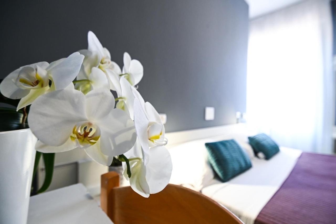 Hotel Montebello Riccione Kültér fotó