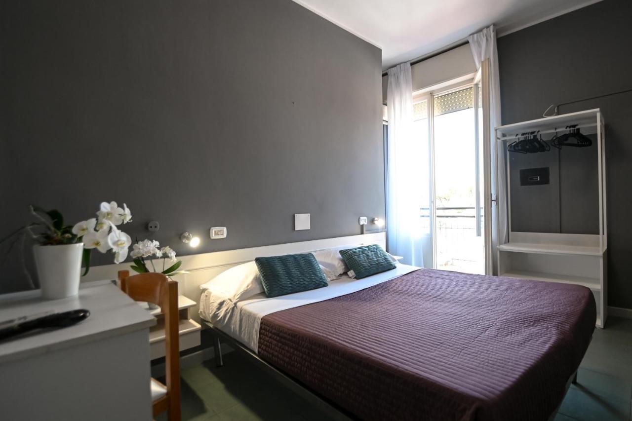 Hotel Montebello Riccione Kültér fotó