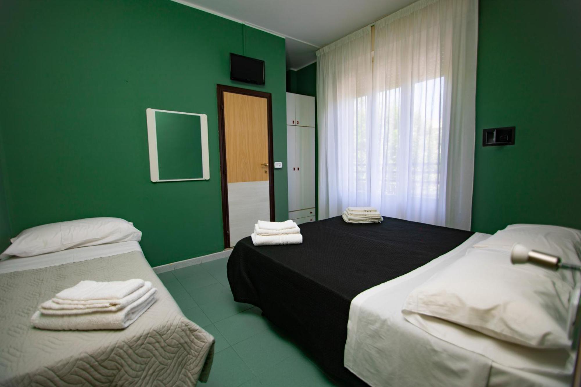Hotel Montebello Riccione Kültér fotó
