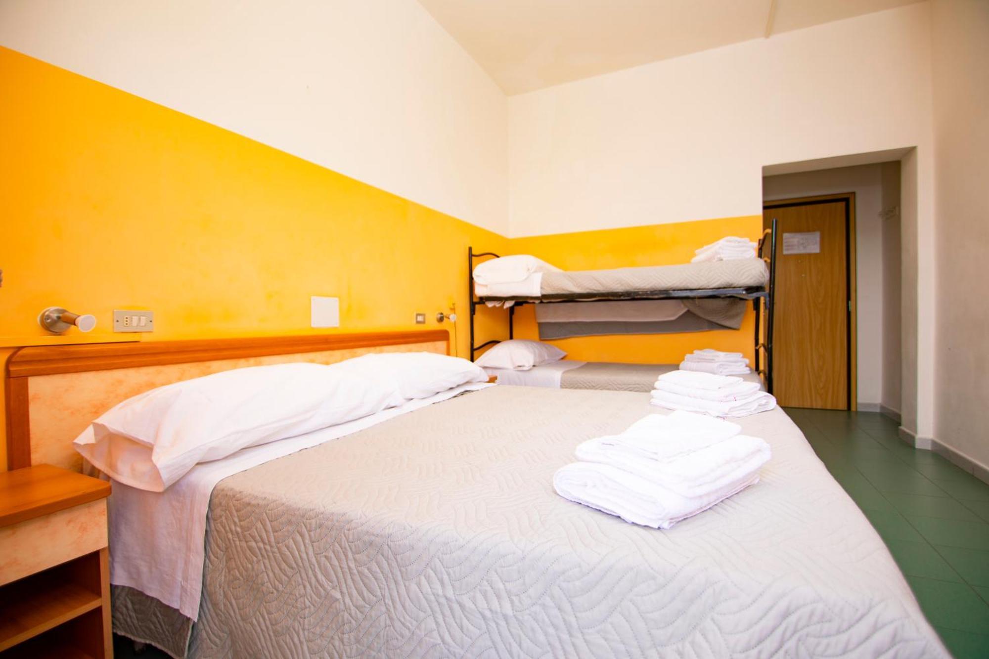 Hotel Montebello Riccione Kültér fotó