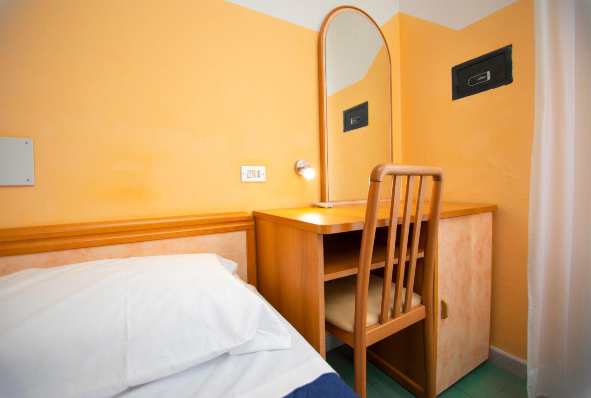 Hotel Montebello Riccione Kültér fotó