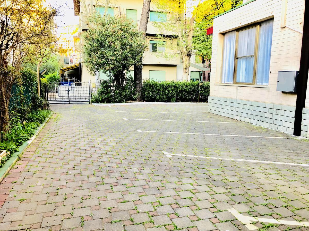 Hotel Montebello Riccione Kültér fotó