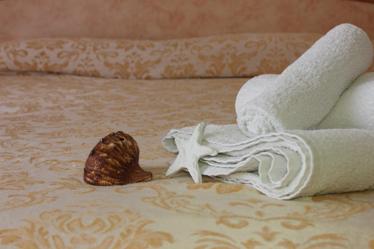 Hotel Montebello Riccione Kültér fotó