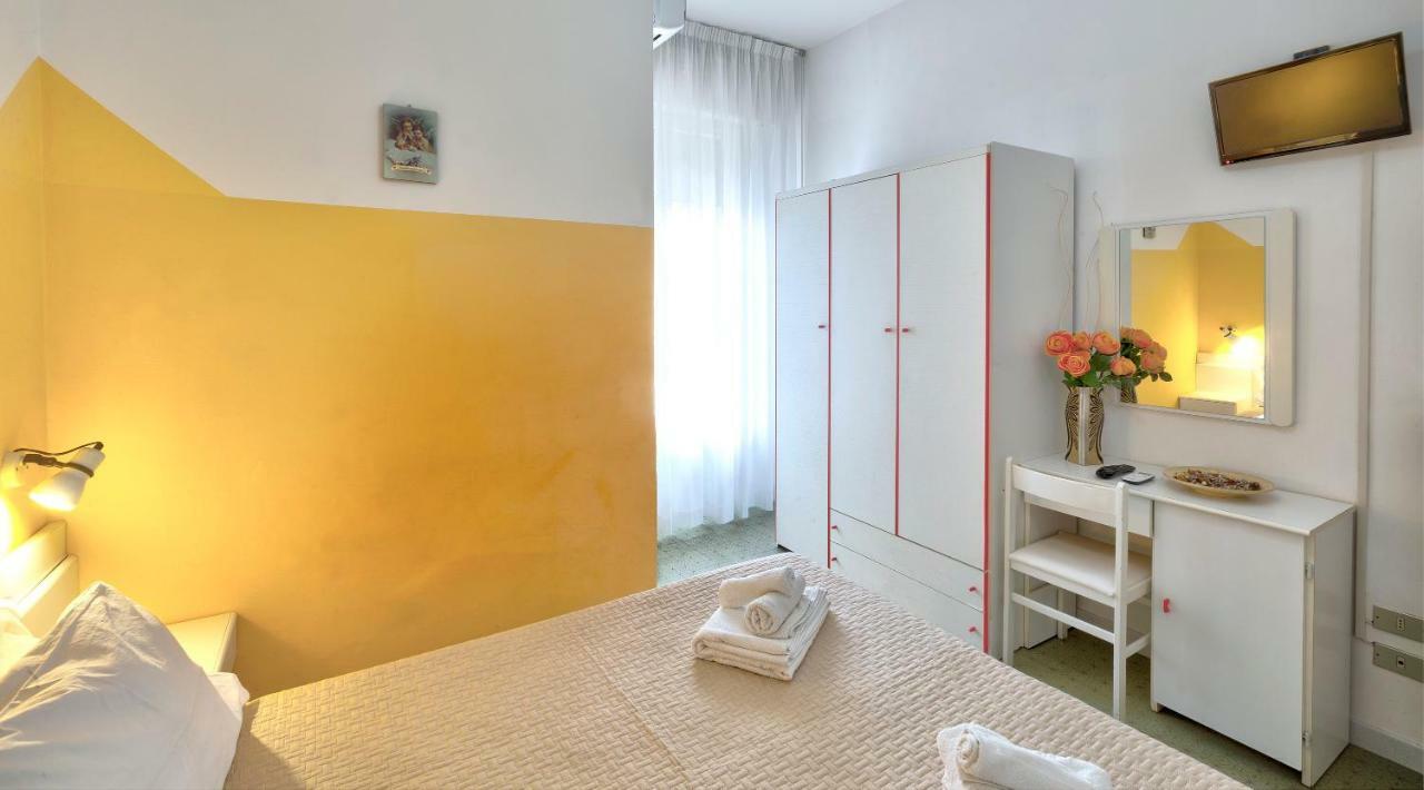 Hotel Montebello Riccione Kültér fotó